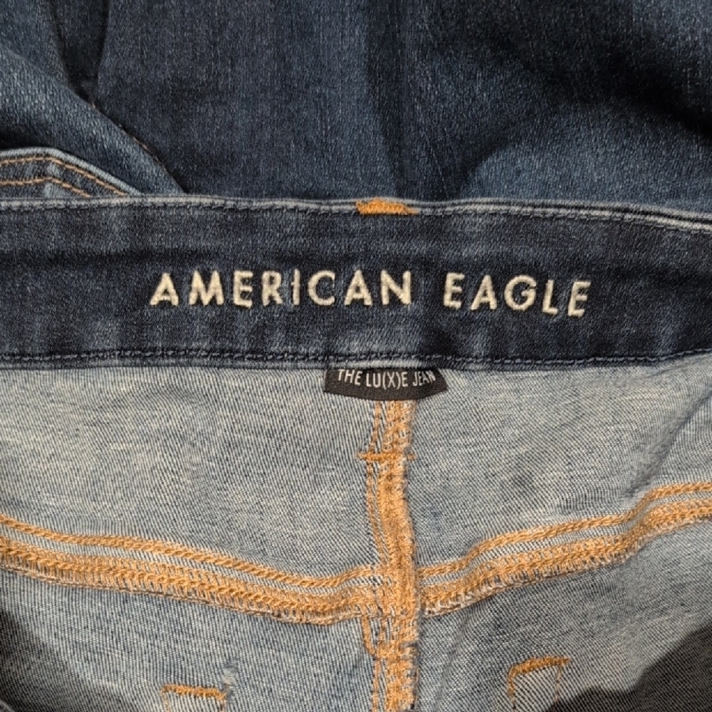 American Eagle Outfitters Classic Blue Jeans - Picture 3 of 5
